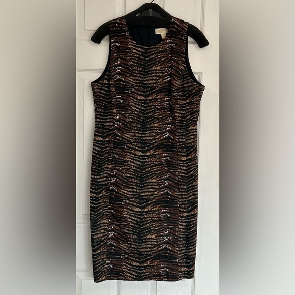 2198- MICHAEL Michael Kors Sleeveless Sheath Print Pencil Stretch Dress Size 12 - Picture 2 of 8